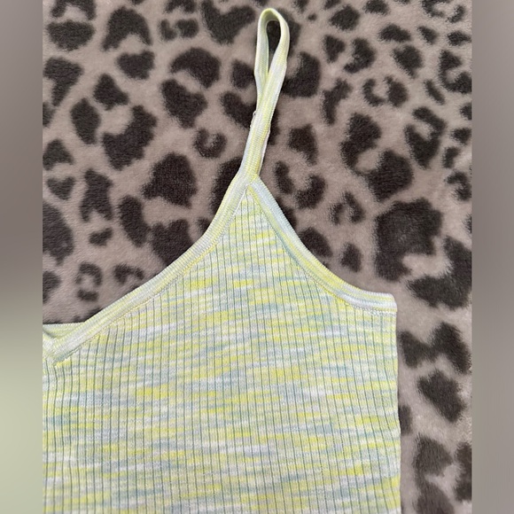 Express Body Contour Ribbed Sweetheart Cami Tank Top in Space Dye Green Small - Picture 10 of 17